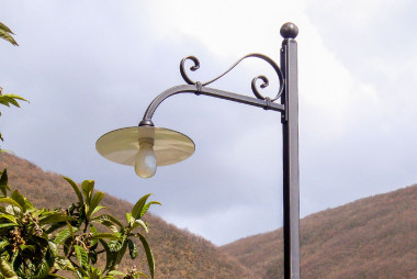 Outdoor lamp post in hand-wrought iron with single-arm - Buy Gonzaga by Artigianfer Spello Italy