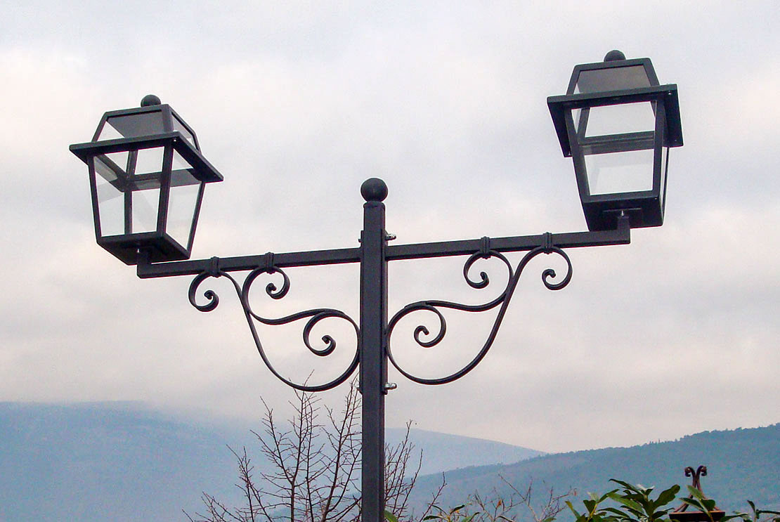 Outdoor lamp post in hand-wrought iron with 2 arms and 2 lanterns - Buy Parigi by Artigianfer Spello Italy