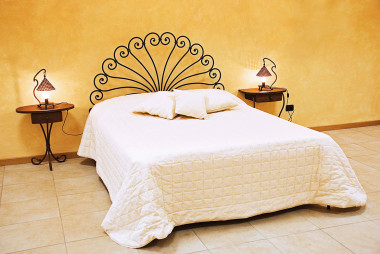 Hand-forged wrought iron bed with peacock's tail design - Buy Melody by Artigianfer Spello Italy