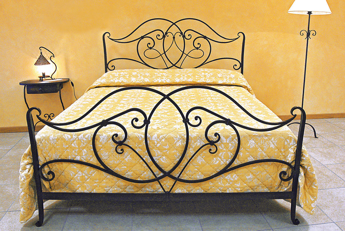 Letto in ferro battuto a mano stile Liberty Dafne