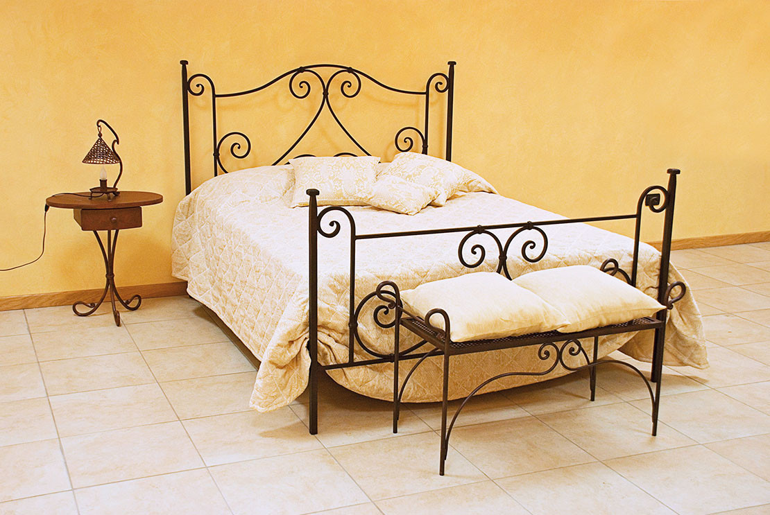 Classic hand-wrought iron bed - Buy Acanto by Artigianfer Spello Italy