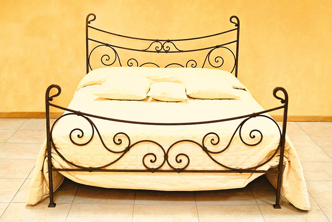 Elegant hand-forged wrought iron bed for Country House - Buy Nettuno by Artigianfer Spello Italy