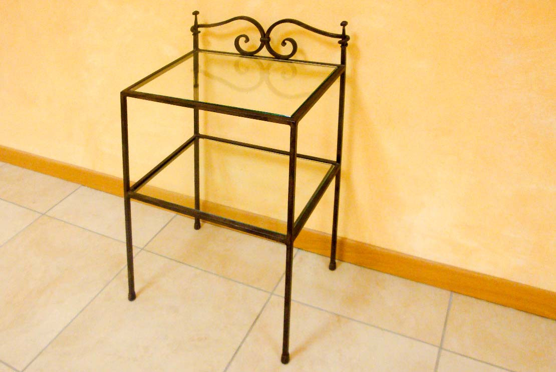 wrought iron and wood bedside table Artigianfer Spello