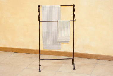 Floor towel rack in handcrafted wrought iron - Buy Amburgo by Artigianfer Spello