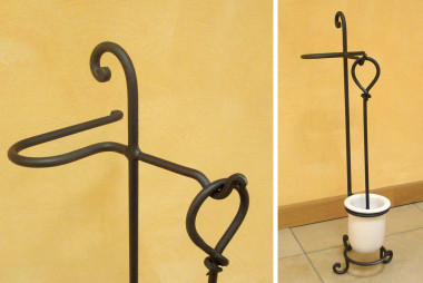 Roll and toilet brush holder in hand wrought iron - Buy Lindos by Artigianfer Spello Italy