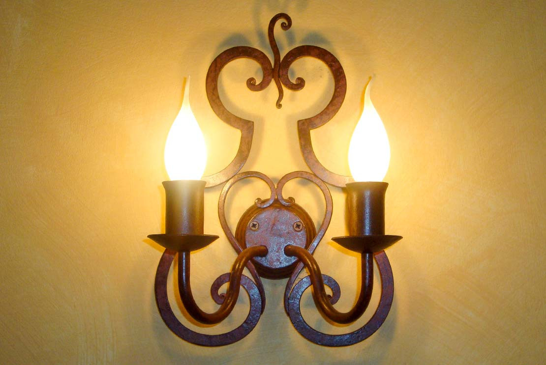 Handcrafted wrought iron 2-light applique for interior decoration - Buy Tulipano wall light by Artigianfer Spello