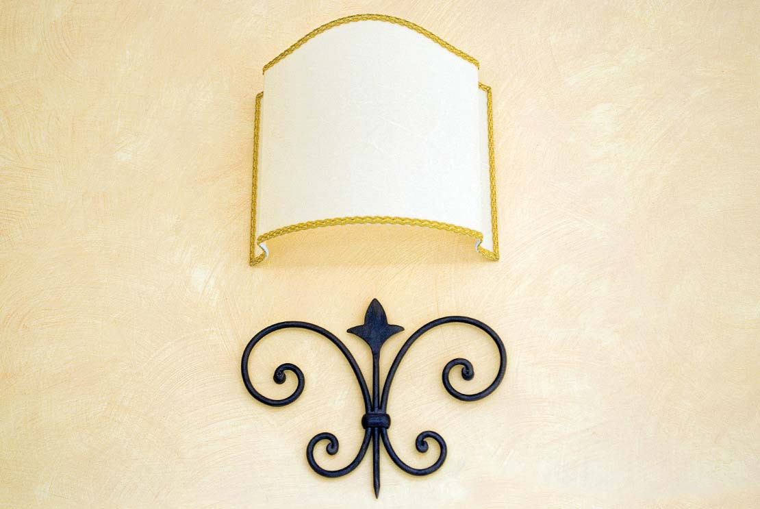 Hancrafted wrought iron wall sconce lamp with lampshade in ivory fabric - Buy Delia by Artigianfer Spello