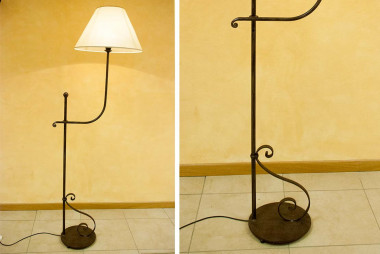 Originale lampada da terra in ferro battuto forgiato a mano - Acquista Fiorenza by Artigianfer Spello