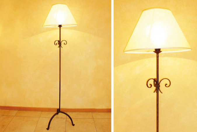Classic floor lamp in hand forged wrought iron - Buy Marte by Artigianfer Spello